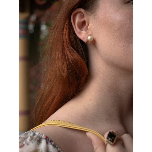 Screw Back Clip-On Pearl Studs - Picture 1 of 1